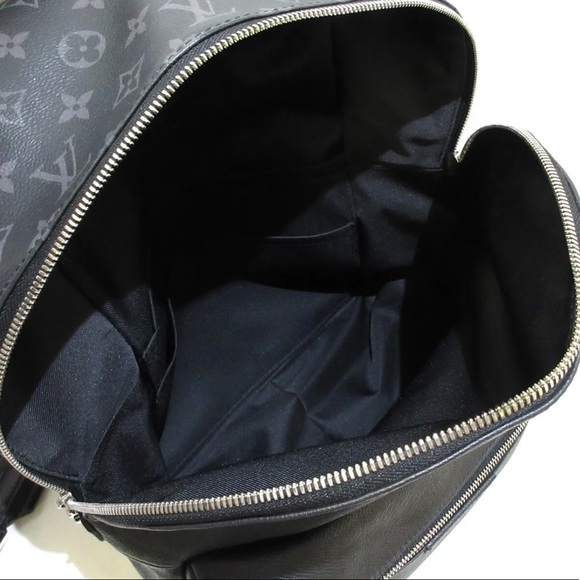 Authentic Louis Vuitton Discovery Noir Taiga Llama TJ2179 backpack - Picture 4 of 5